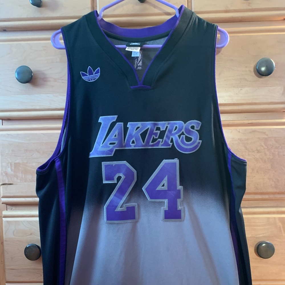 Kobe Bryant jersey Size XL